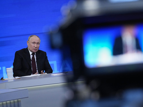 En confiance, Poutine promet la victoire en Ukraine