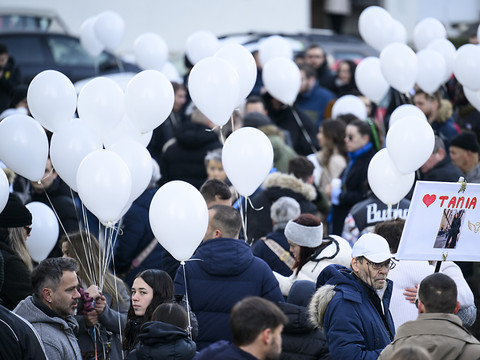 Quelque 500 personnes réunies pour une marche blanche à Sion