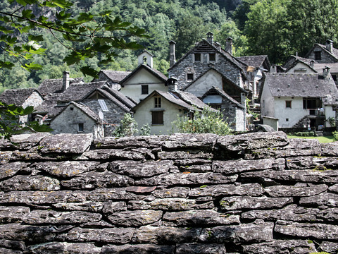 Le Conseil des Etats favorable à une densification des hameaux