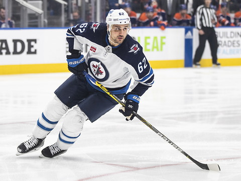 Coup d'arrêt pour Nino Niederreiter et les Jets