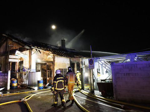 Un incendie a ravagé un garage à Vernier (GE)