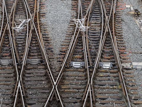 Un mort dans le déraillement d'un train de marchandises à Berne