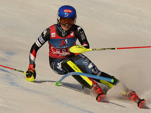 Slalom de Lienz: Shiffrin survole la 1re manche, Gisin 4e