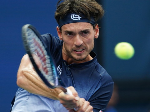 Hüsler passe l'écueil des qualifications à Hong Kong