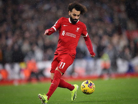 Premier League: Liverpool seul en tête