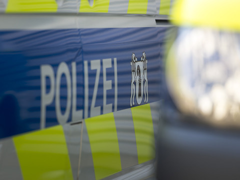 Policiers menacés par une foule agressive à Bâle