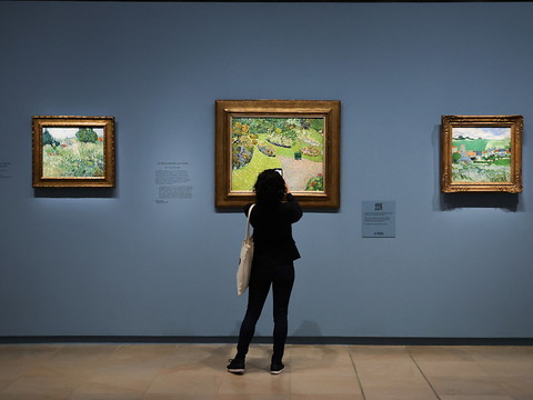 Retour en force du public dans les grands musées parisiens