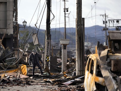 Nouveau bilan du séisme au Japon avec 242 disparus, 92 morts