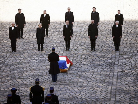 Hommage à Delors, qui a 