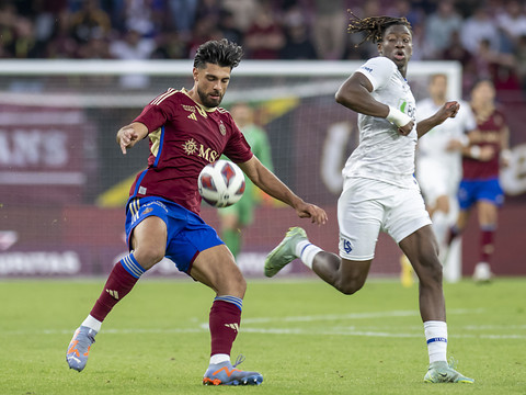 Vouilloz de Servette à Bâle