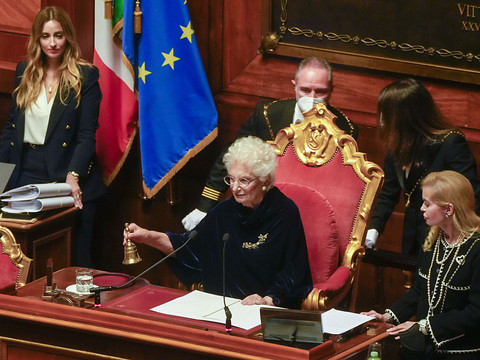 Acte de vandalisme visant une sénatrice et survivante de la Shoah