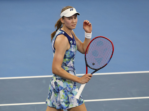 Rybakina s'offre le titre en écrasant Sabalenka