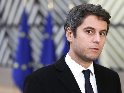 Gabriel Attal devient le plus jeune premier ministre français