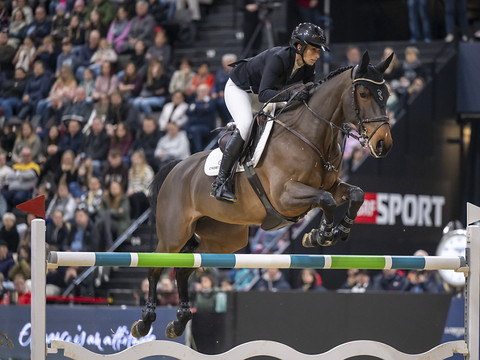 Janika Sprunger sur le podium du CHI de Bâle