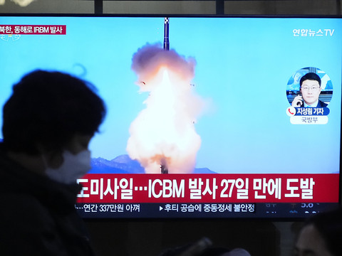 Un tir de missile nord-coréen fait craindre un durcissement