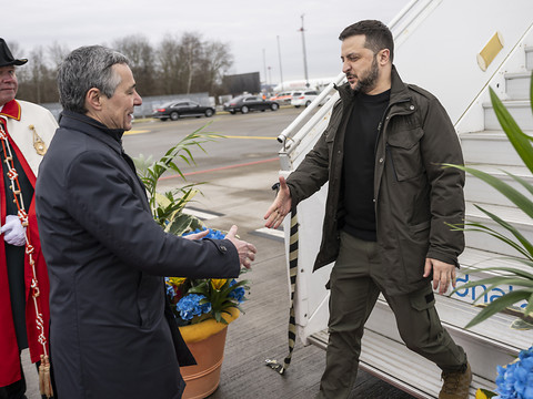 Le président ukrainien Volodymyr Zelensky est arrivé en Suisse