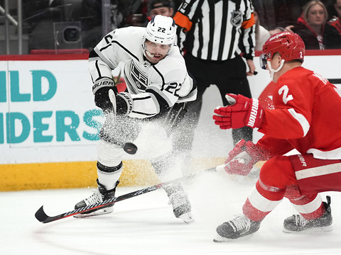 Les Kings revoient la lumière