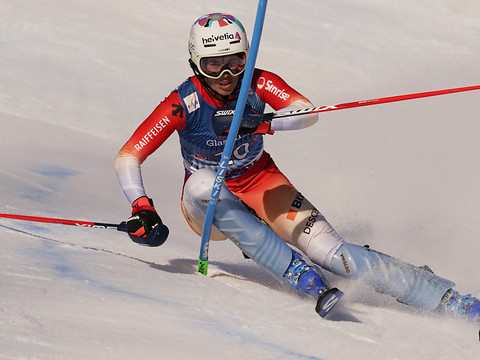 Trois Suissesses dans le top 12, Shiffrin victorieuse