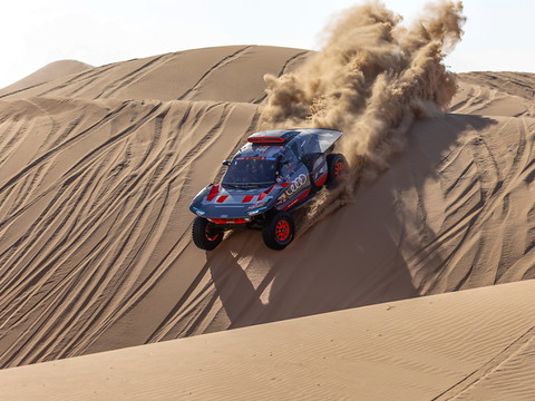 Dakar: quatrième succès pour l'Espagnol Carlos Sainz