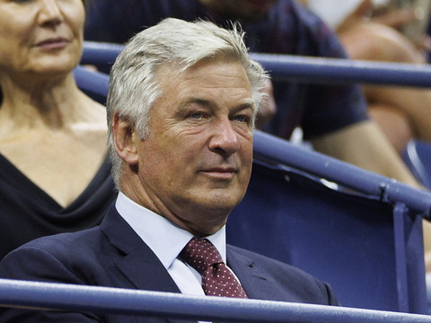 Tir mortel sur un tournage: Baldwin à nouveau inculpé