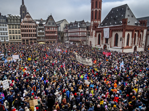 Près de 250'000 manifestants contre l'extrême droite en Allemagne