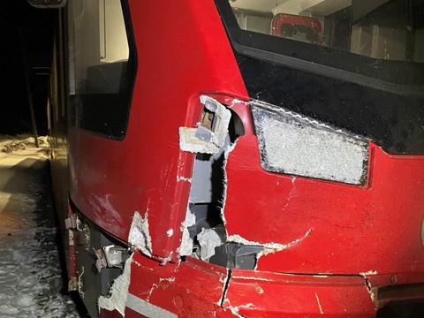 Un train heurte cinq chevaux dans les Grisons