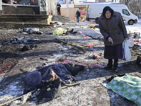 Au moins 27 morts dans une frappe ukrainienne à Donetsk