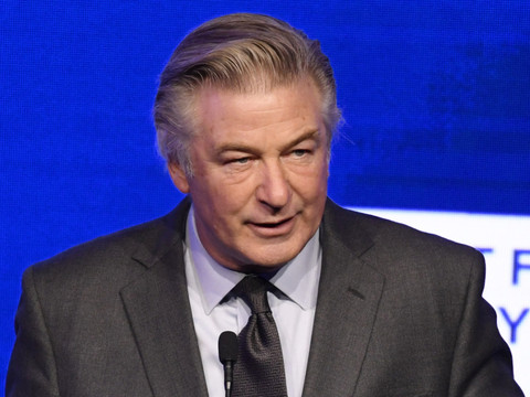 Tir mortel: Alec Baldwin demande que son procès débute rapidement