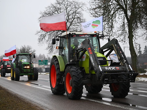 Les actions des agriculteurs se tendent avant des annonces d'Attal