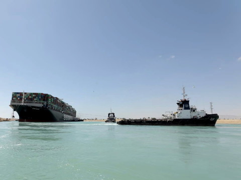 Baisse de 42% du commerce via Suez en deux mois, selon l'ONU