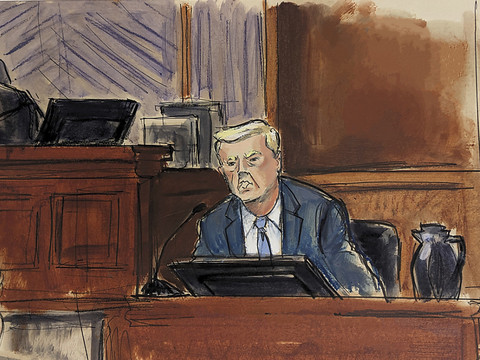 L'ex-président Trump se défend à son procès en diffamation