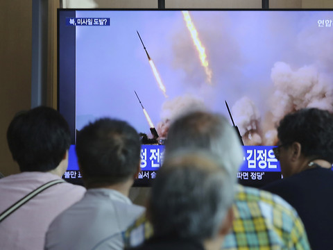 La Corée du Nord tire à nouveau des missiles de croisière
