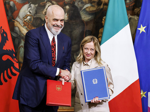 Accord avec Rome: feu vert de la Cour constitutionnelle albanaise