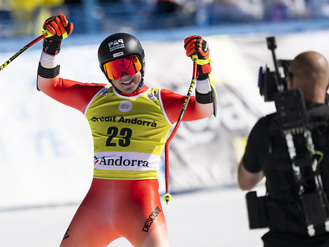 Livio Hiltbrand sacré en descente, Malorie Blanc en argent