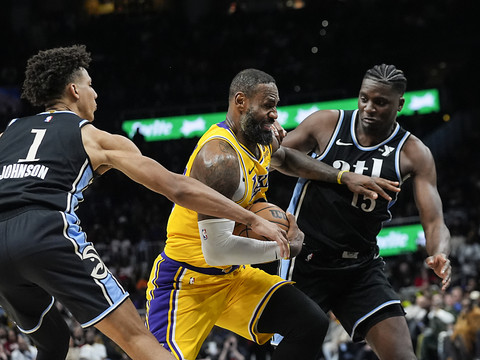 Les Hawks atteignent la barre des 20 victoires