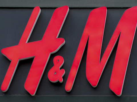 H&M chute en Bourse après la démission de la CEO