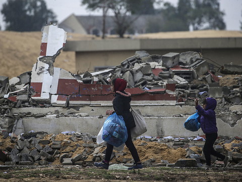 Signes d'une trêve à Gaza en vue, les combats continuent