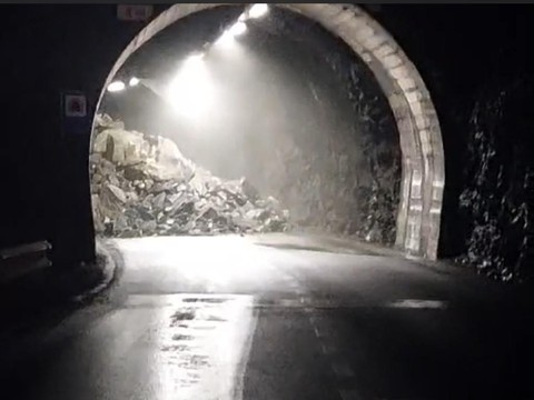 Une partie d'un tunnel s'effondre sur les hauteurs de Riddes (VS)