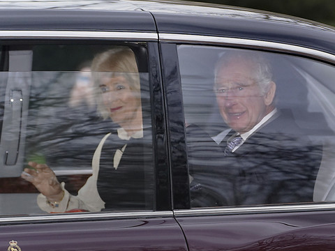 Charles III apparaît au lendemain de l'annonce de son cancer