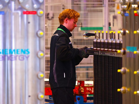 Siemens: forte hausse du bénéfice au premier trimestre 2023/2024