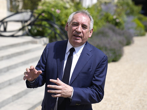Relaxe de Bayrou: le parquet de Paris fait appel