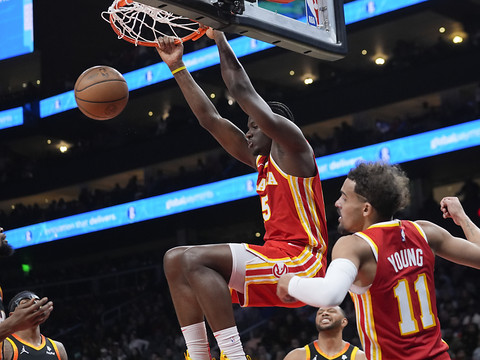 Clint Capela: son avenir s'inscrit toujours à Atlanta