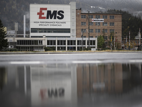 Ems-Chemie pénalisé par le franc et la conjoncture en 2023