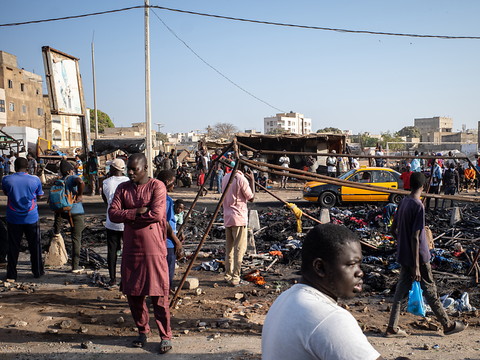 Deux jeunes tués, le pays s'enfonce dans la crise