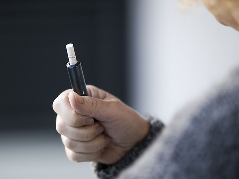 Le vapotage aide à arrêter de fumer des cigarettes (étude)