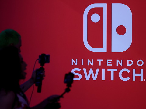 L'action Nintendo chute, la Switch 2 pourrait ne sortir qu'en 2025