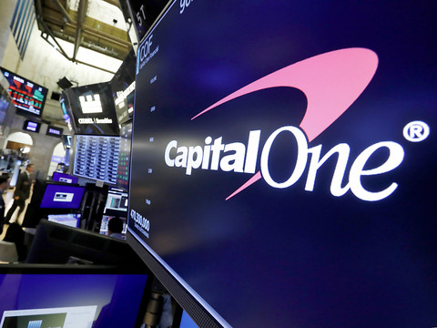Capital One acquiert Discover pour 35,3 milliards de dollars