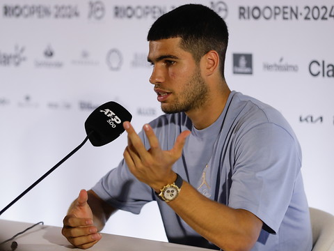 Alcaraz reconnaît qu'il doit mieux maîtriser ses nerfs