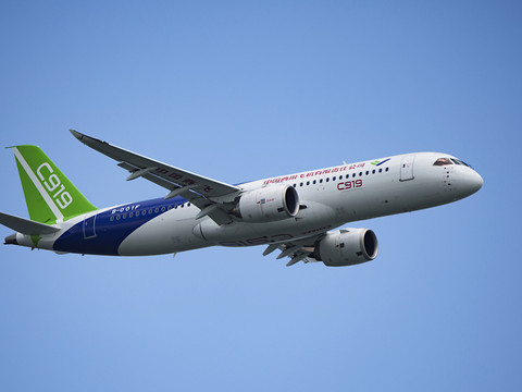 Le plus gros avion de ligne chinois en tournée à Singapour