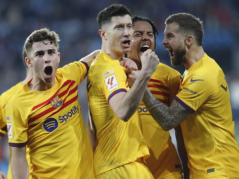 Le Barça peut rebondir à Naples, Arsenal largement favori